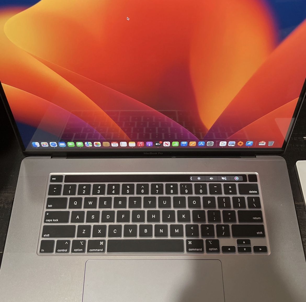 MacBook Pro 16