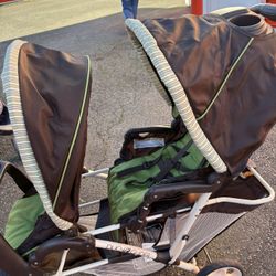 Double Stroller-Graco