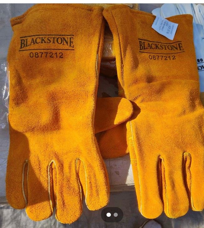 Welding Gloves. Blackstone Gloves Nice New Size Large.. New $4.00 Each Pair..