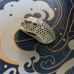 Final Mouse Starlight 12 Zues Medium 