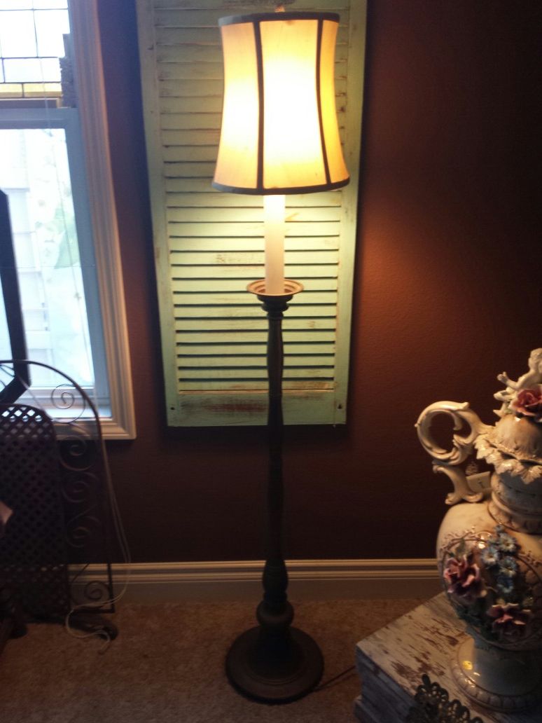 Brass floor lamp.