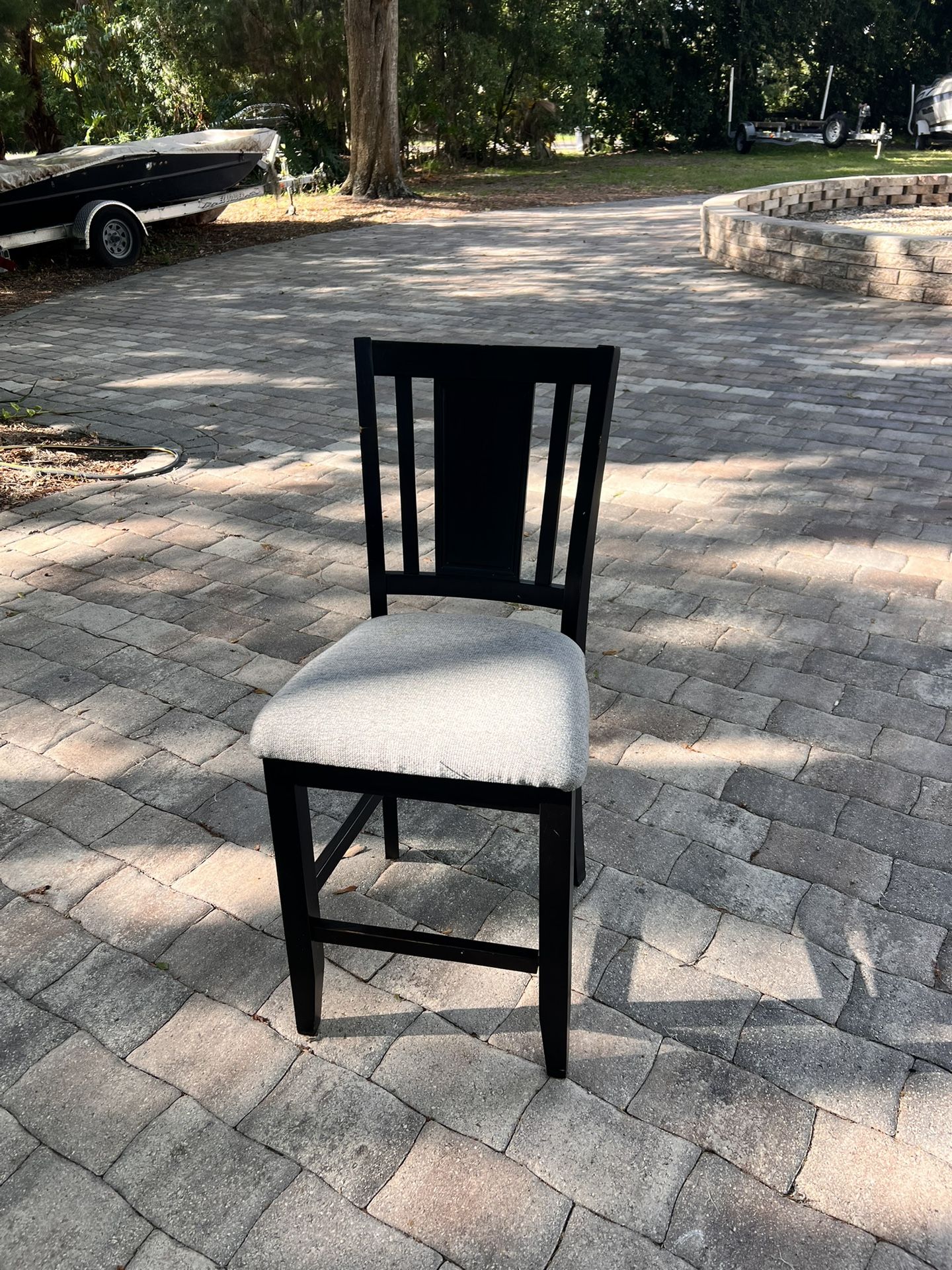 4 Chairs