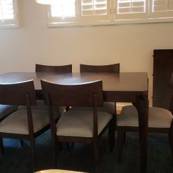 "SAVOY" BY MACY'S DINING SET TABLE & CHAIRS