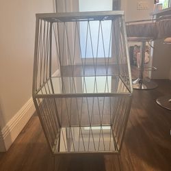 Very Pretty Mirrored Stand W 3 Shelves 