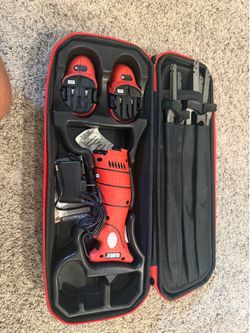 Bubba Pro series lithium ion electric fillet