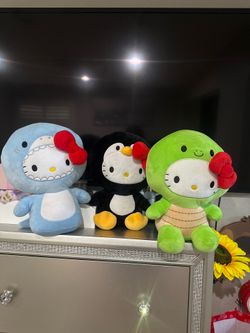 hello kitty’s