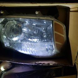 2004 Nissan Armada Headlights