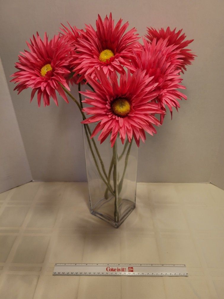 Decorative Fake Plants and Flowers!