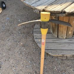 Fiberglass Handle Pick