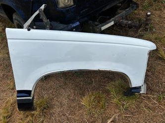 Passenger side fender Chevy/ GMC 88-99