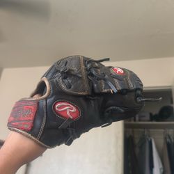 Rawlings baseball glove 