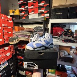 Jordan Retro 6 “UNC”  Brand New!  Size: 4Y