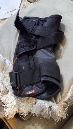 Velcro Knee Brace