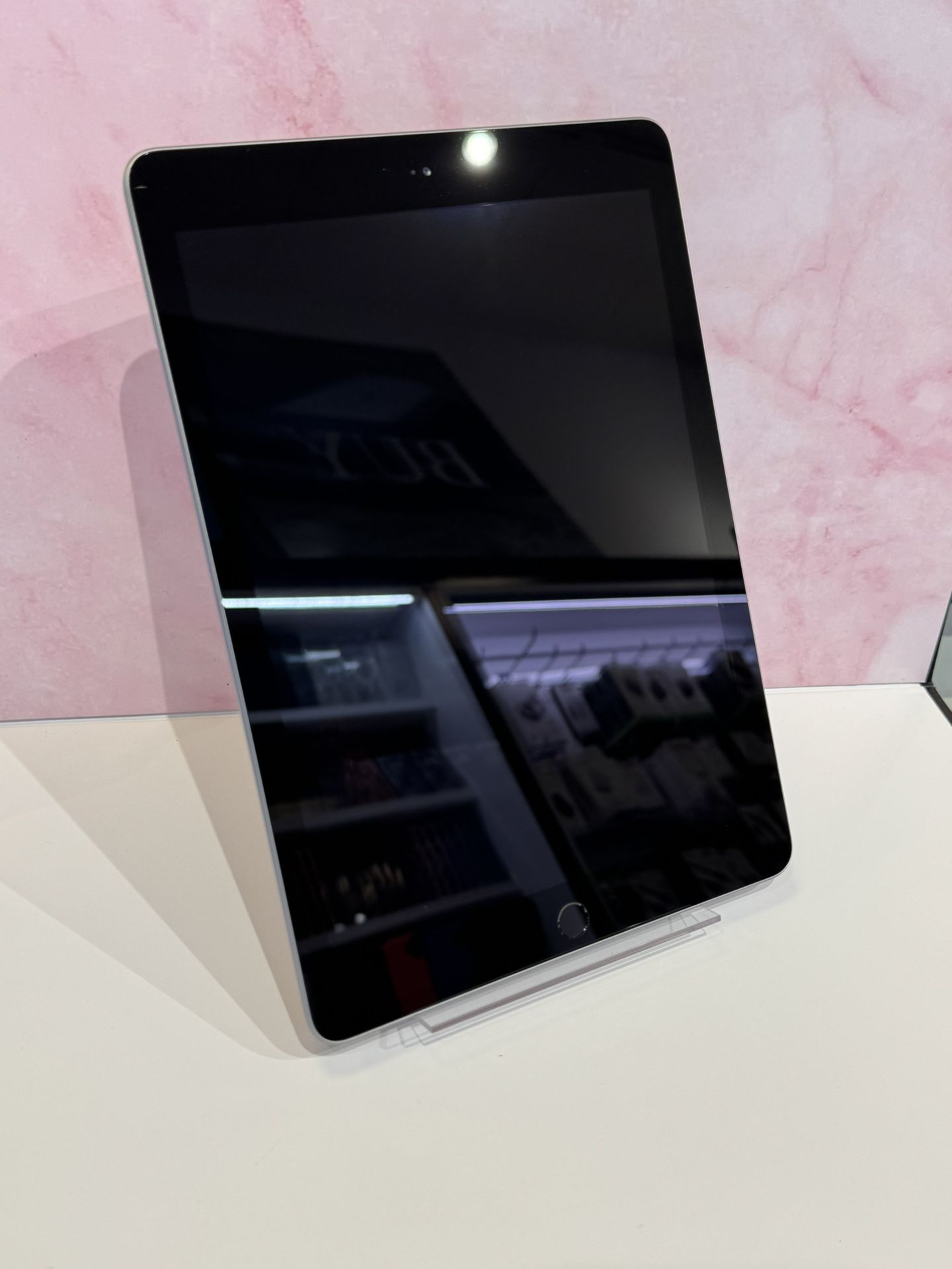 iPad 6th Gen 32GB WiFi