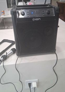 Karaoke speaker bluetooth with mic