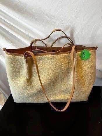 Large Purse/ tote bag 💥new💥 Beige / cream color 