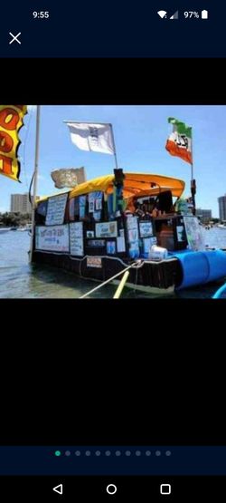 20ft Pontoon Tiki Boat Commercial size grill party food Boat Yamaha outboard & paddle boards & more