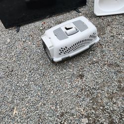 Plastic pet carrier cage kennel cage small $20 Good condition