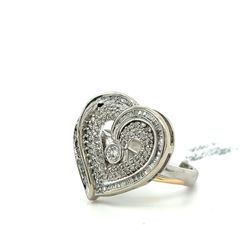 950 Platinum Diamond Heart Cluster Ring 7.55grams Size 7 1/4 I-581 