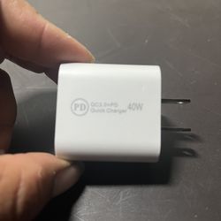 Dual Port Charger ( 40 Watt)