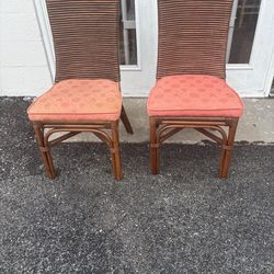 Set of 2 rattan chairs