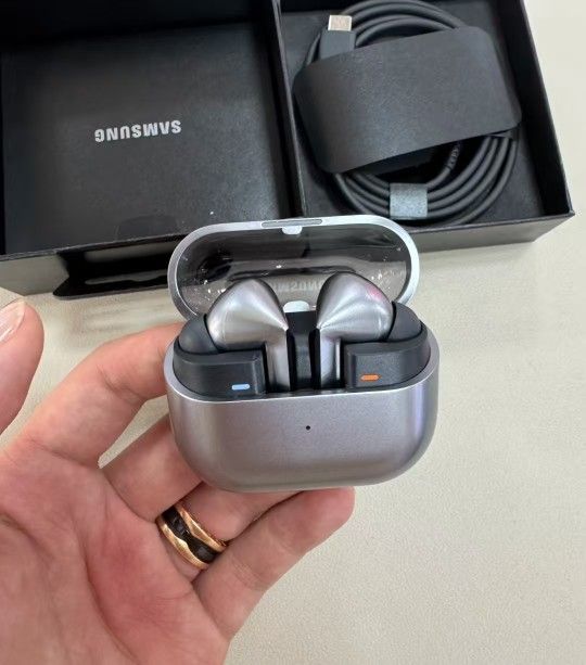 Samsung Buds3 Pro True Wireless Bluetooth Earbuds