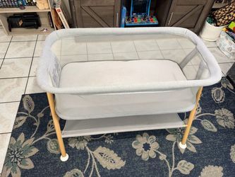 Newton Baby Essential Bassinet