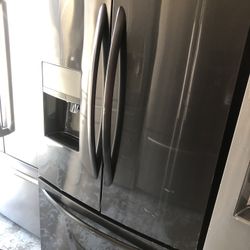 Frigidaire Gallery French Door Refrigerator Black Still 