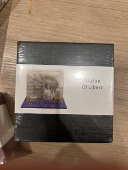3D Statue of Liberty Memo Pad — Paper Sculpture Sticky Notes (New, Sealed)
