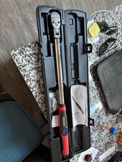 Snap-on Electronic Torque Wrench with Case