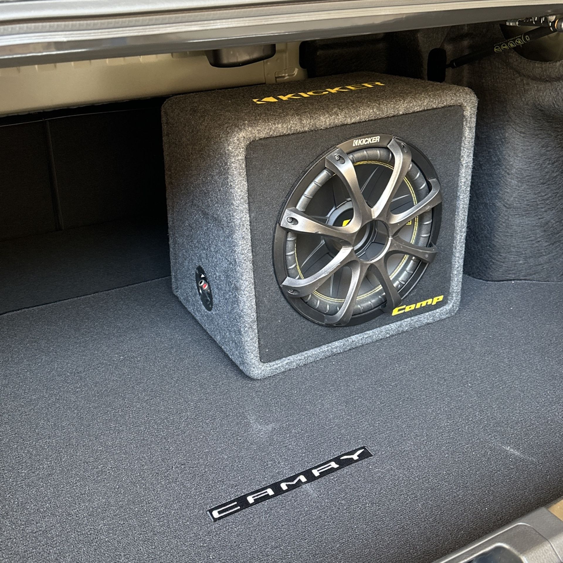 Kicker 40VCWS124 Subwoofer w/ Protective Grille