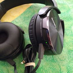 SONY HEADPHONES NOISE CANCELLING STEREOS WIRED 