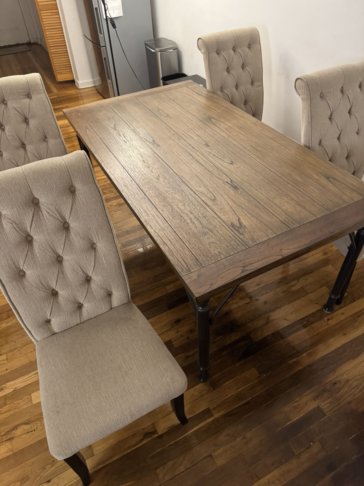 Ashley Furniture Tripton - Medium Brown Rectangular Dining Room Set