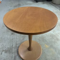 Round End Table 