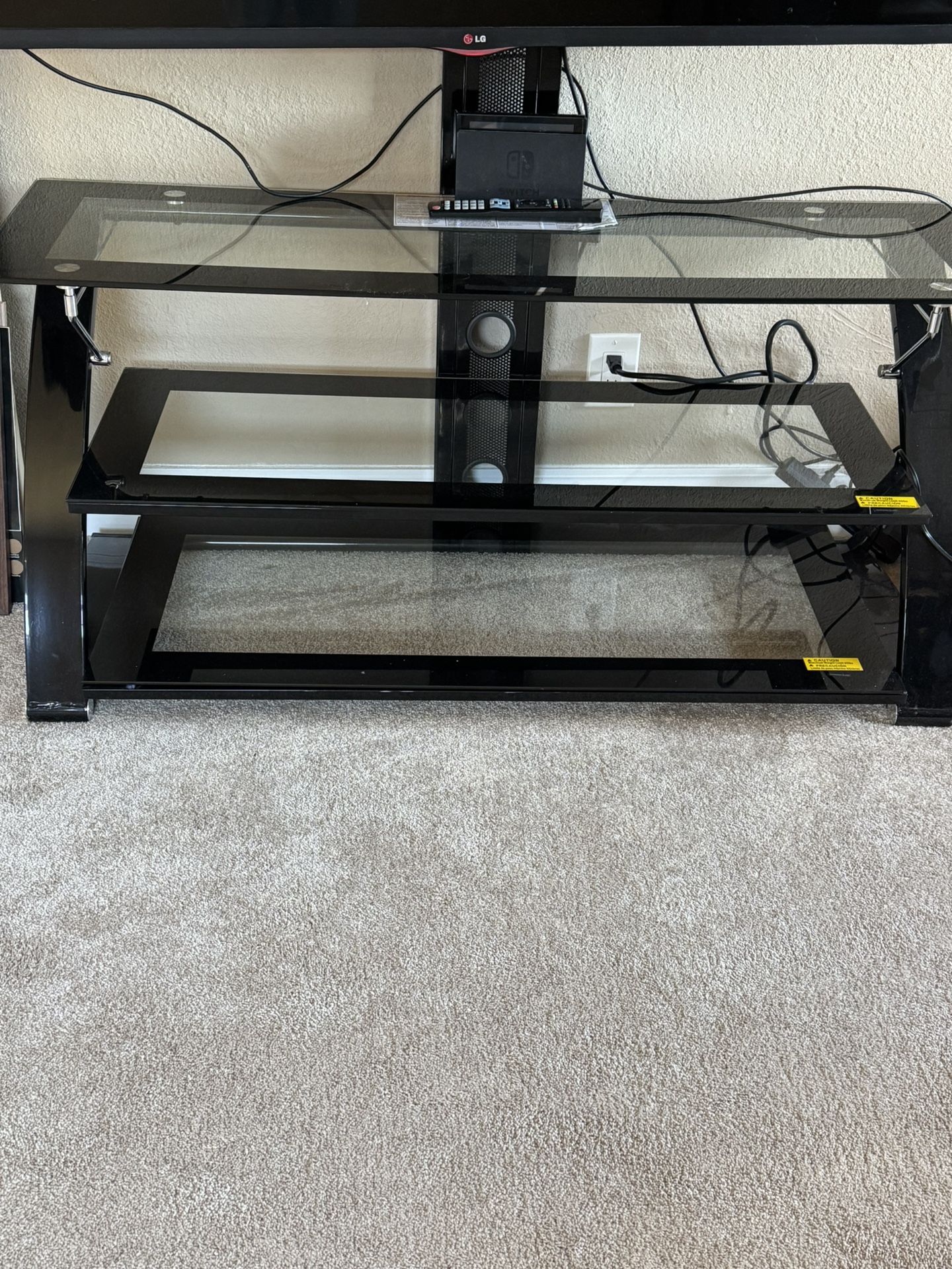 LG TV & TV Stand with Remote