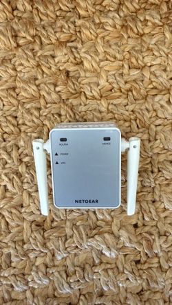 Netgear WiFi Range Extender with Dual Antennas