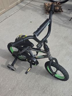 Huffy  Kids Bicycle with Training Wheels