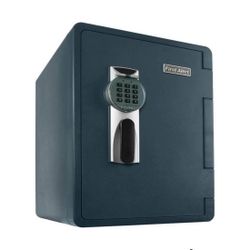 First Alert 2.14 cu. ft. Digital Ready-Safe