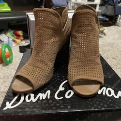 Sam Edelmon Ladies size 6 M