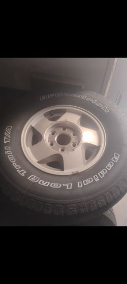 6 Lub Chevy Wheels Stock Late 90s I Believe,Tires Are No Good But Wheels Are , Selling 4 For 100 