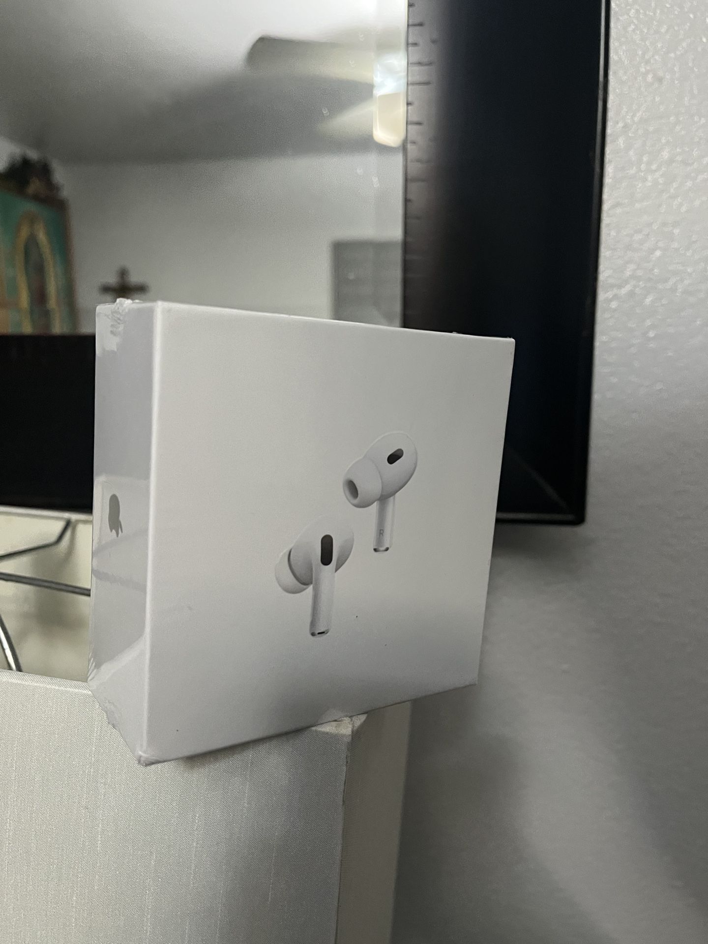 AirPod Pros Gen 2 (GIVE ME A OFFER)