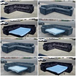 NEW 7X9FT  SECTIONAL WITH SLEEPER COUCHES  PAISLEY BLACK FABRIC,  PAISLEY GUNMENTAL FABRIC COLOR  2pcs