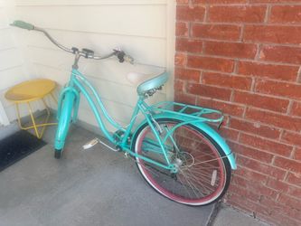 Schwinn Beach Cruiser