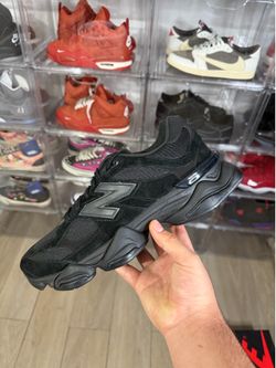 NEW Sz 10.5 New Balance 9060