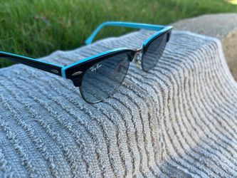 Ray-Ban Clubmaster Sunglasses Black and Blue