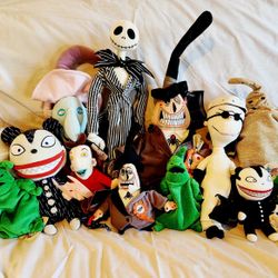 HUGE Collectibles/Yard sale! Something For everyone.