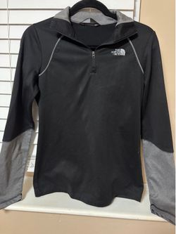 Northface sweater size small
