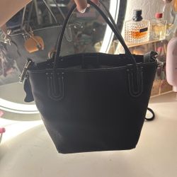 Black Purse 