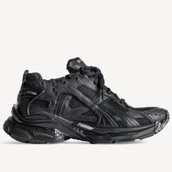 Balenciaga Black Runners 