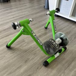 Kurt Kinetic Road Machine Fluid Resistance Bike Trainer